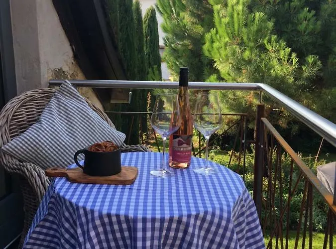 Fuer Zwei Personen In Romantischem Weindorf *