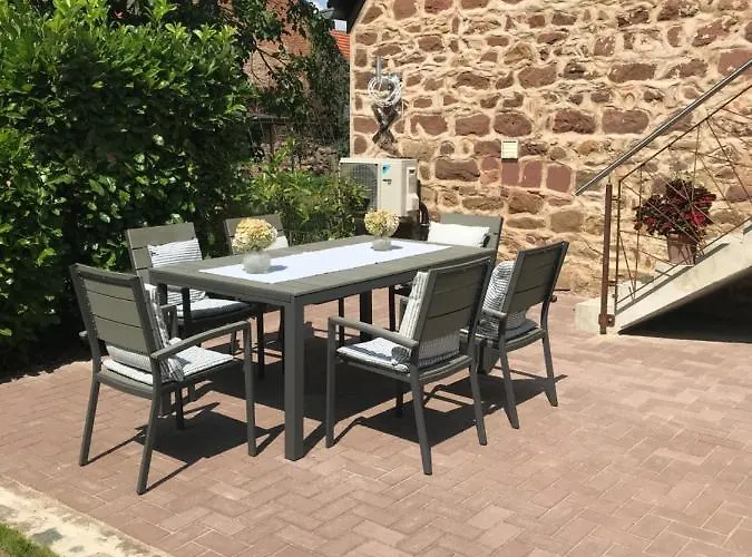 Für Zwei Personen In Romantischem Weindorf Apartment Kleinkarlbach